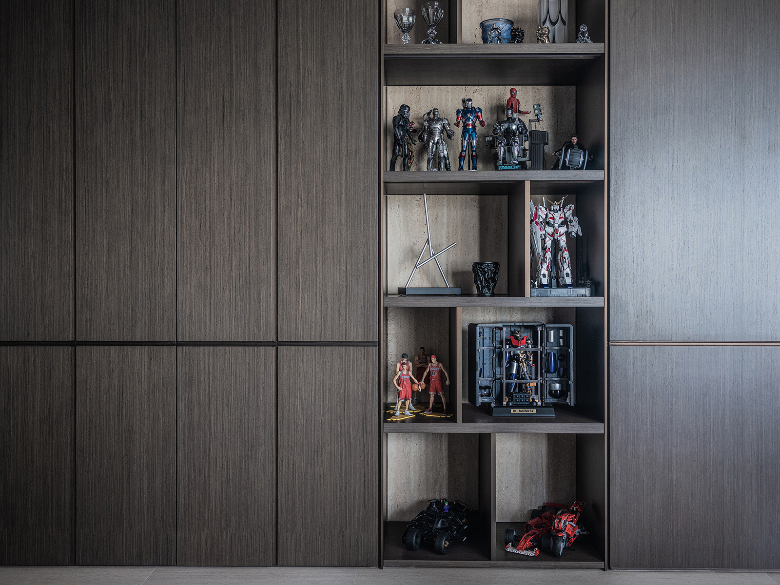 APARTMENT T